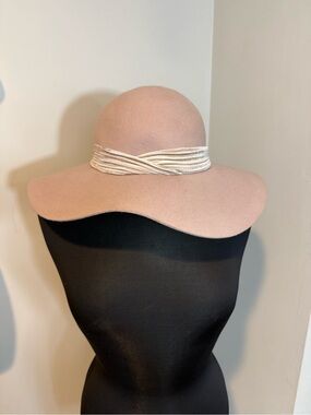 NWOT A New Day Blush Pink Floppy Hat